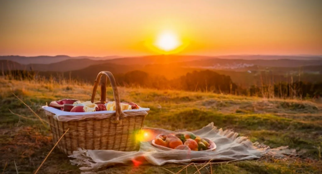 Picknick during sunset